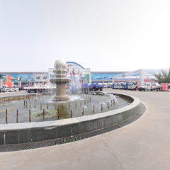 鲁南汽车城中央喷泉